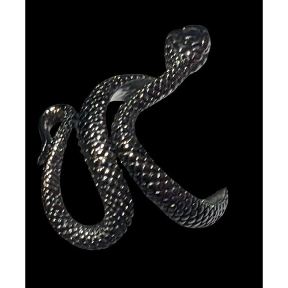 Gothic Gunmetal Tone Textured Snake Ring Size 5 1/2 - Picture 10 of 14